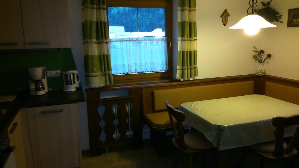 Haus Schiestl Apartment Цел ам Цилер Стая снимка