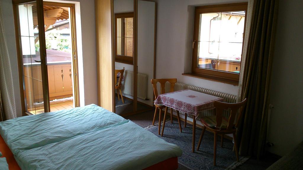 Haus Schiestl Apartment Цел ам Цилер Стая снимка